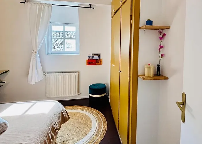 La Cour Dudon - Amazing & In *