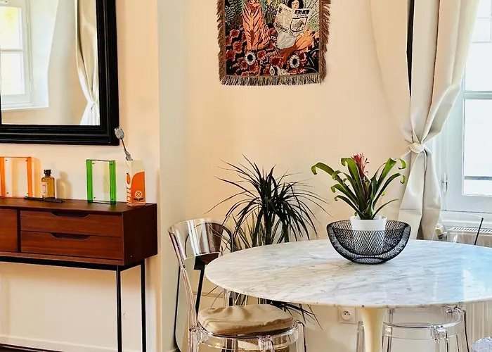 La Cour Dudon - Amazing & In